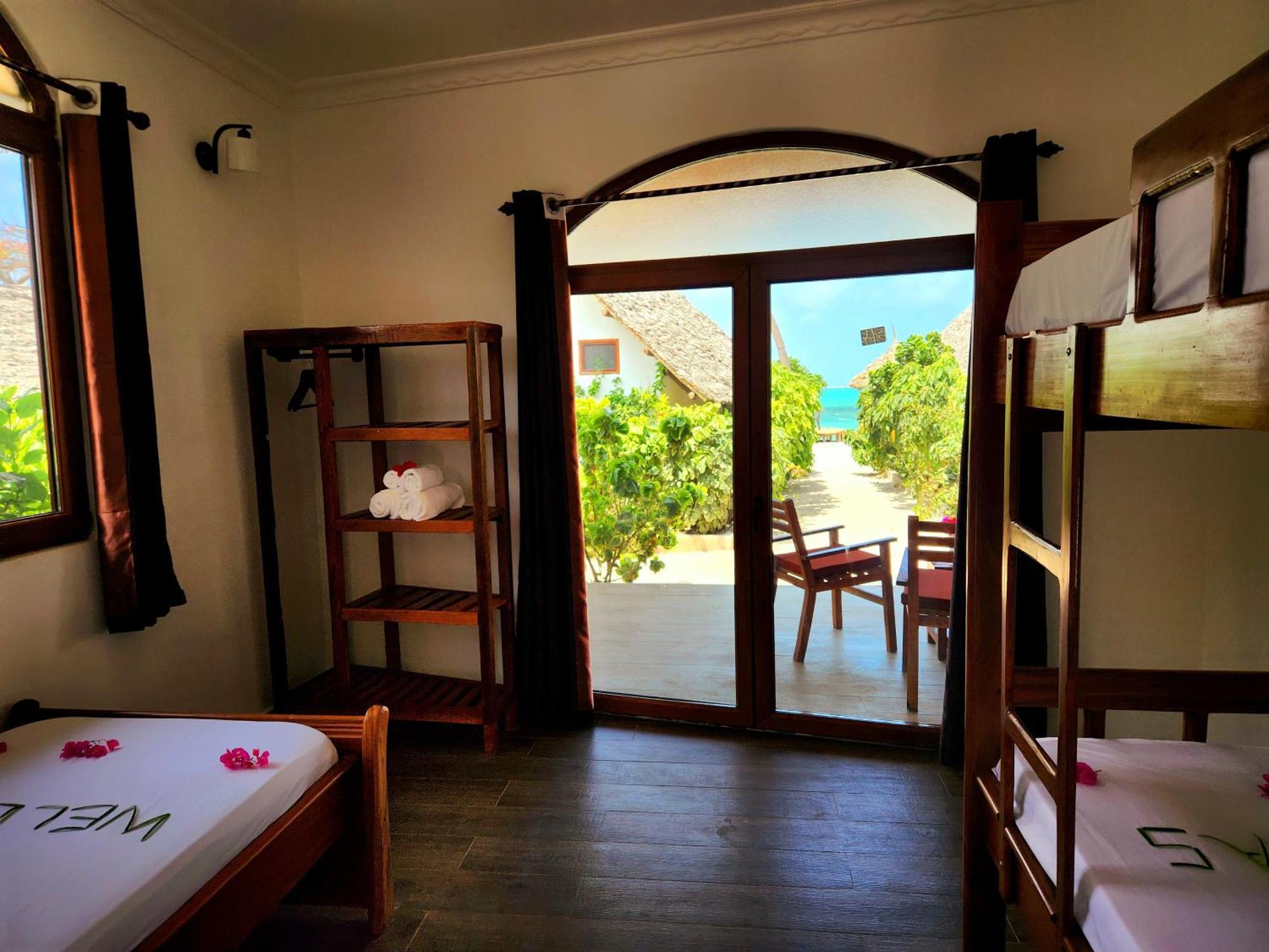 Almas Beach Boutique Hotel Makunduchi Exterior photo