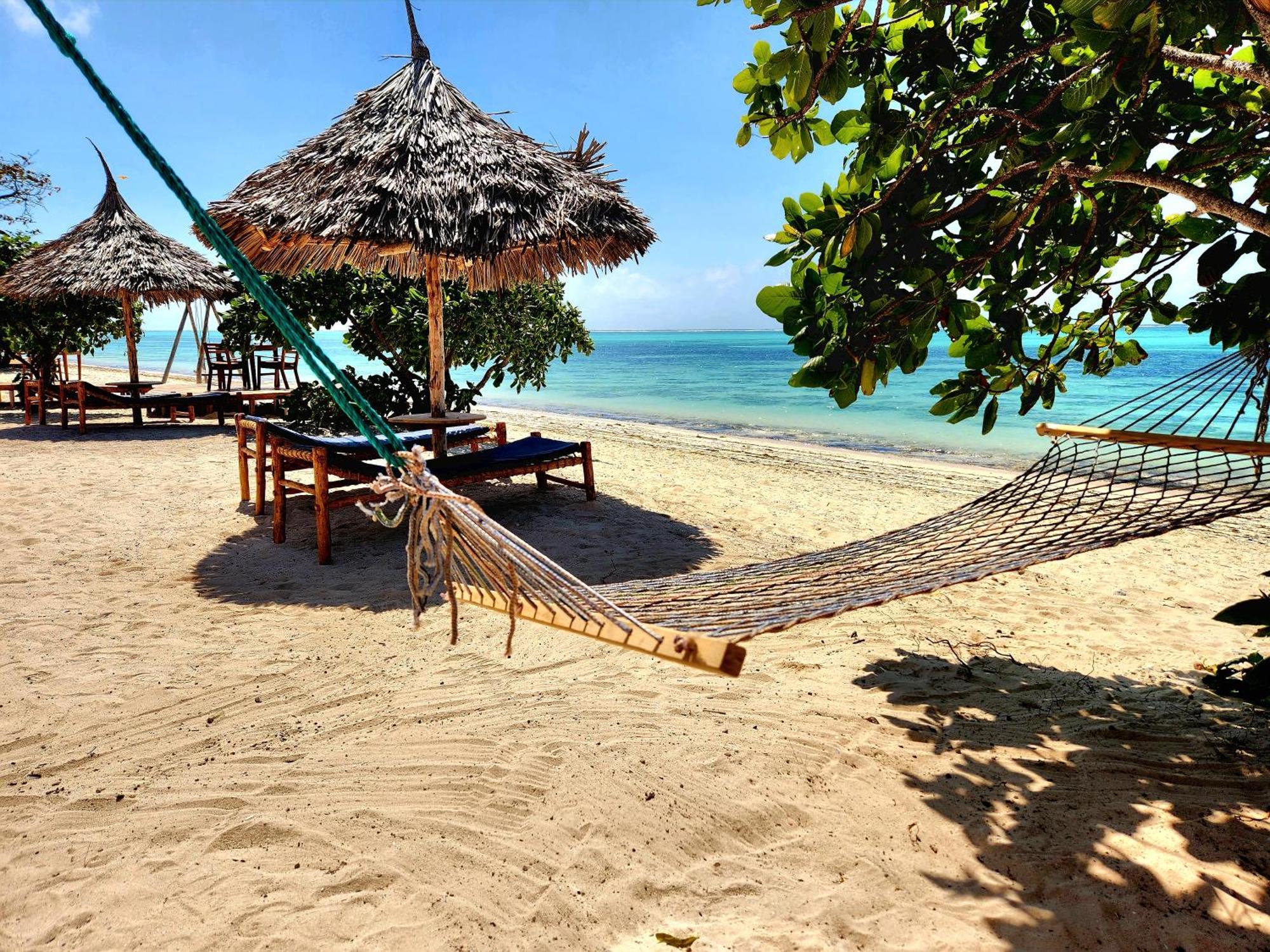 Almas Beach Boutique Hotel Makunduchi Exterior photo